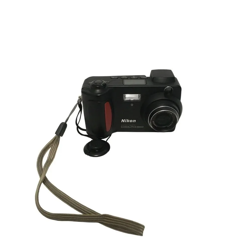 Nikon Coolpix 800 Digital Camera With 2.1 Megapixels & 2x Optical‎ Zoom